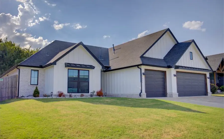 9224 N 141 East Avenue, Owasso, OK 74055 - #2
