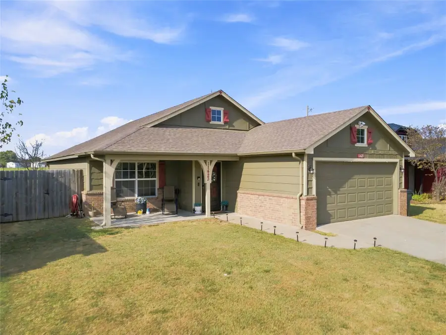 11423 E 110th Place N, Owasso, OK 74055 - #2