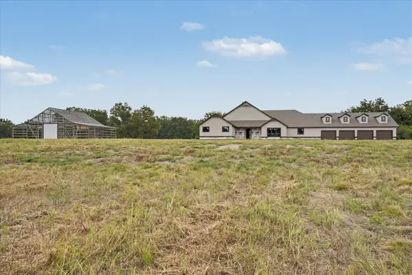 7703 E 211th Street S, Mounds, OK 74047