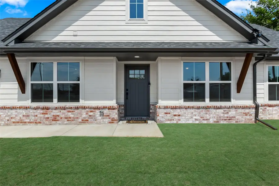 1047 E Young Street, Tulsa, OK 74106 - #2