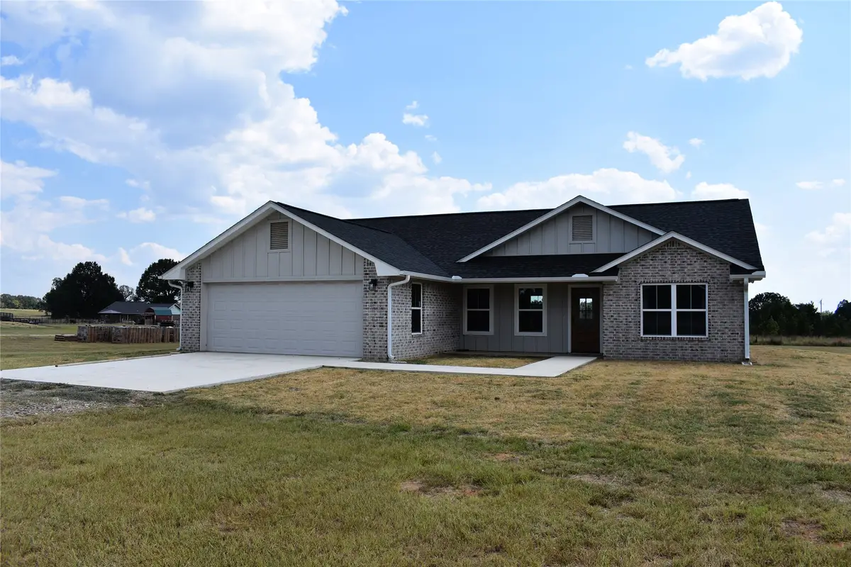 2915 E 2090 Road, Hugo, OK 74743 - #1