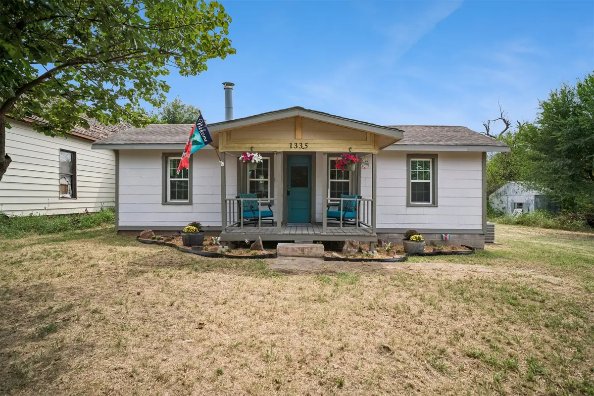 1335 E Maple St, Cushing, OK 74023 - #1