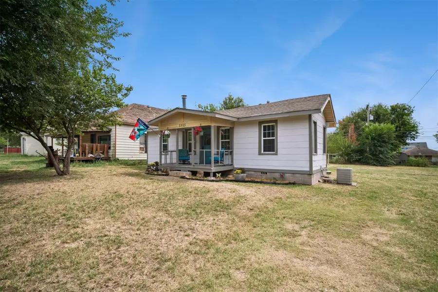 1335 E Maple St, Cushing, OK 74023 - #2