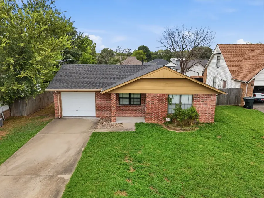 2002 S Cherokee Avenue, Claremore, OK 74019 - #3