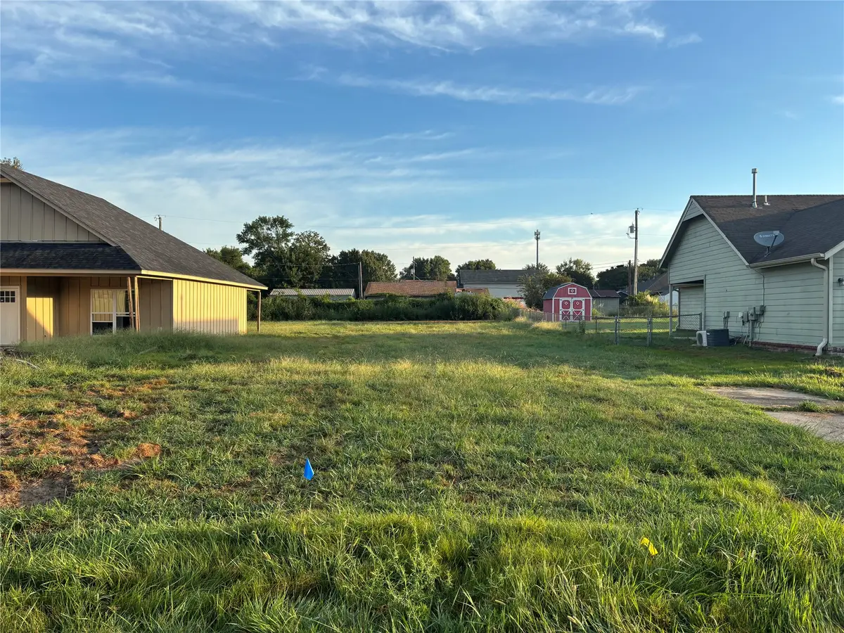 417 E Dogwood Street, Coweta, OK 74429 - #1