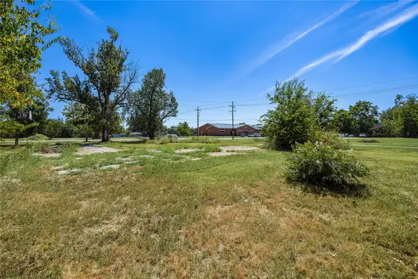 801 N 2nd Street, Hugo, OK 74743
