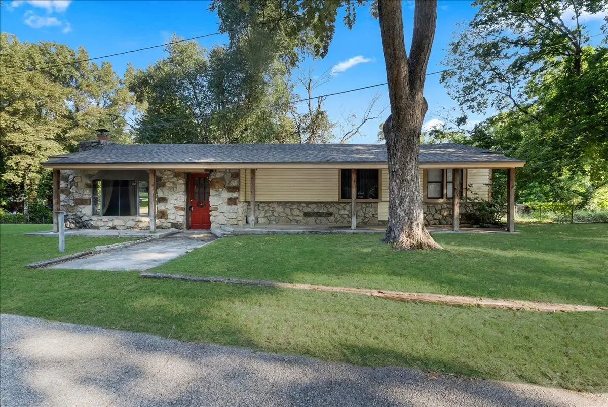 507 W Pine Street, Coweta, OK 74429 - #1
