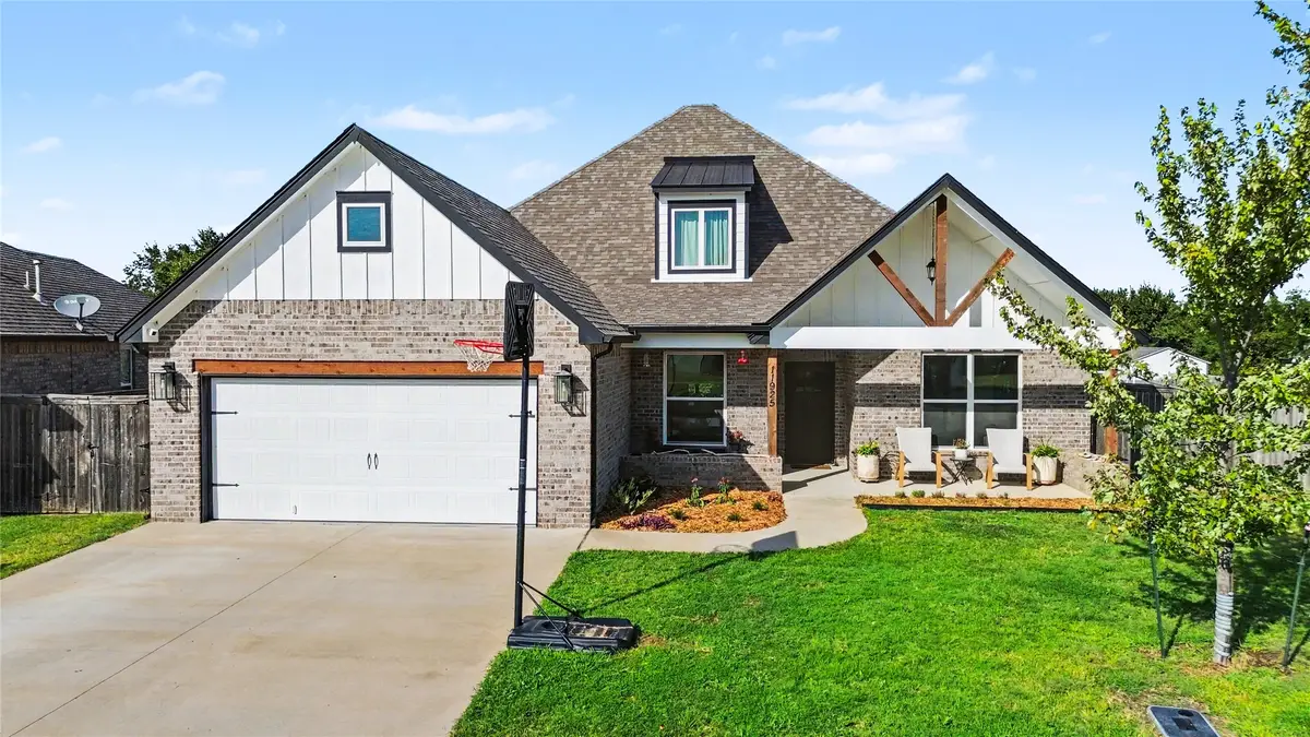 11925 N 131st East Avenue, Collinsville, OK 74021 - #1