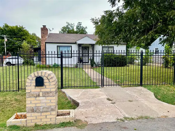 1649 N Columbia Place, Tulsa, OK 74110