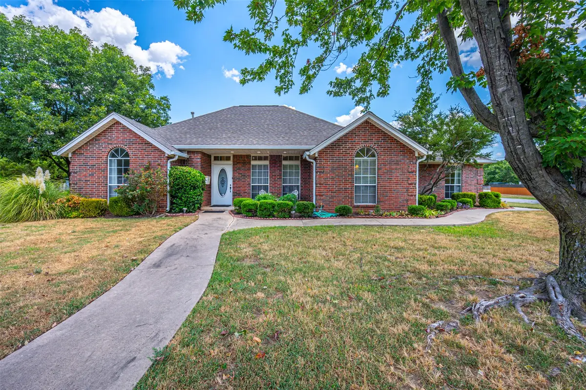 210 S 8th, Davis, OK 73030 - #1