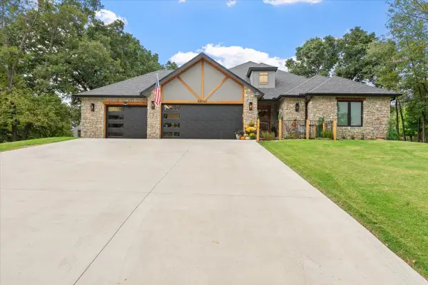 33160 Cardinal Drive, Afton, OK 74331