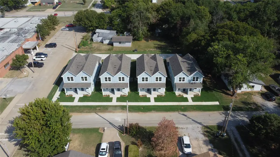 718 N Weenonah Avenue, Claremore, OK 74017 - #2