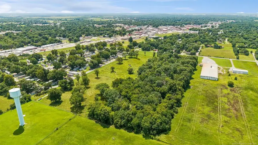 514 A Street Nw, Pryor, OK 74361 - #2