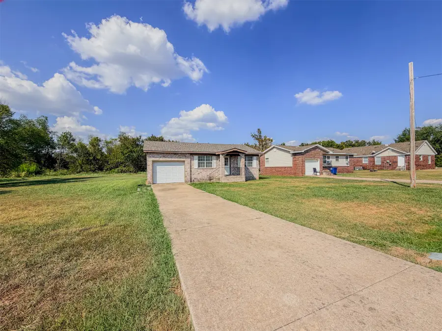 408 SW 13th Street, Wagoner, OK 74467 - #2