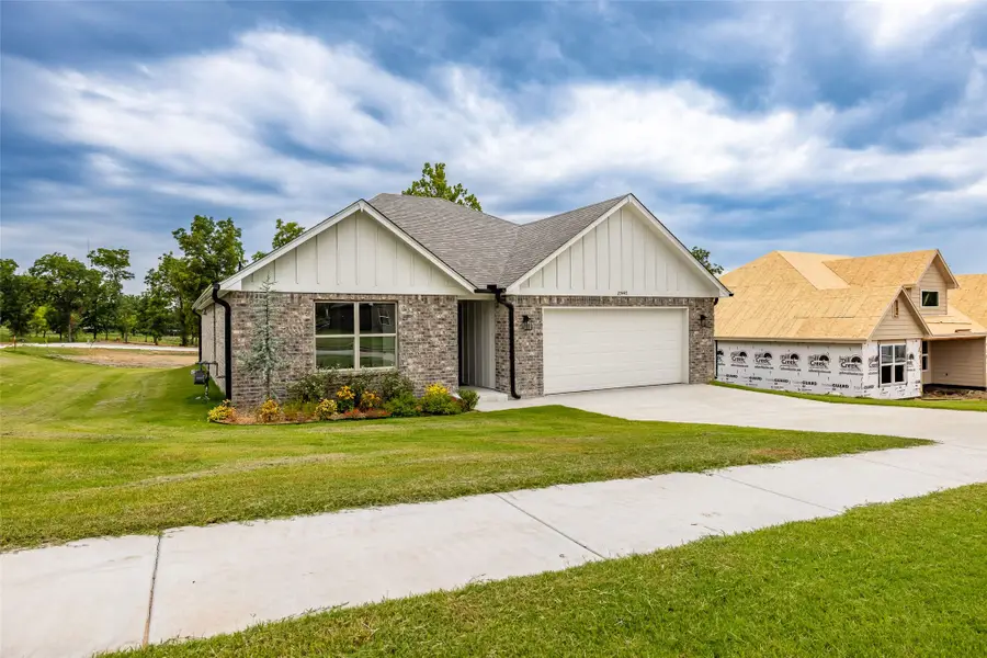 27447 E 125th Place S, Coweta, OK 74429 - #2