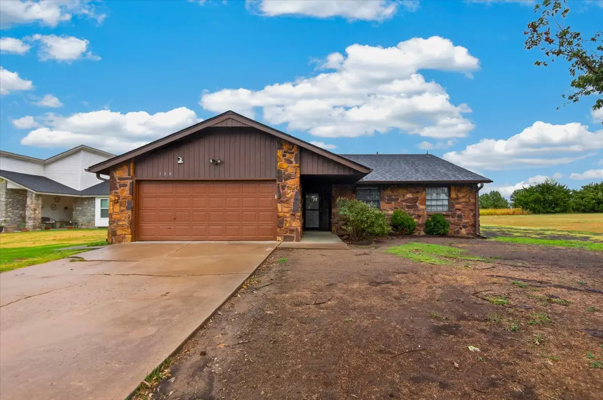 328 N Spruce Avenue, Bartlesville, OK 74006 - #1