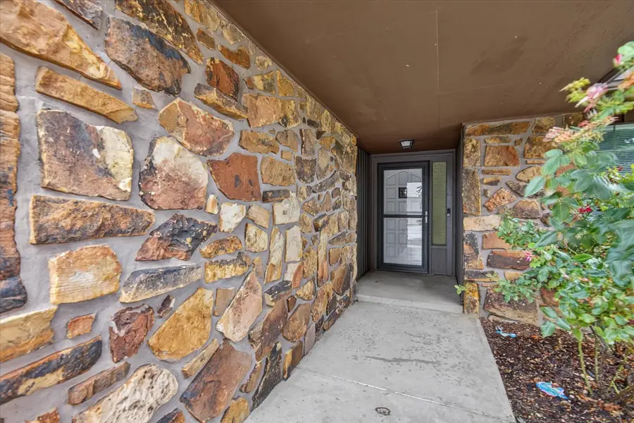 328 N Spruce Avenue, Bartlesville, OK 74006 - #3