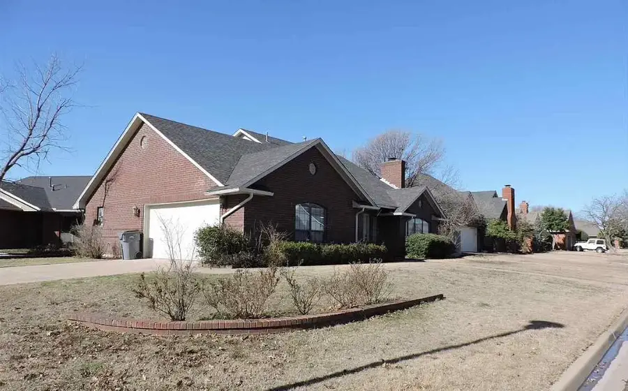 706 NW Micklegate Boulevard, Lawton, OK 73505 - #2