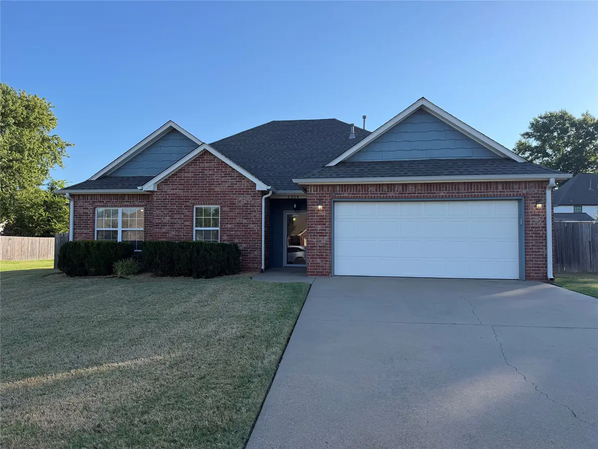2504 Highwood Place, Claremore, OK 74017 - #1