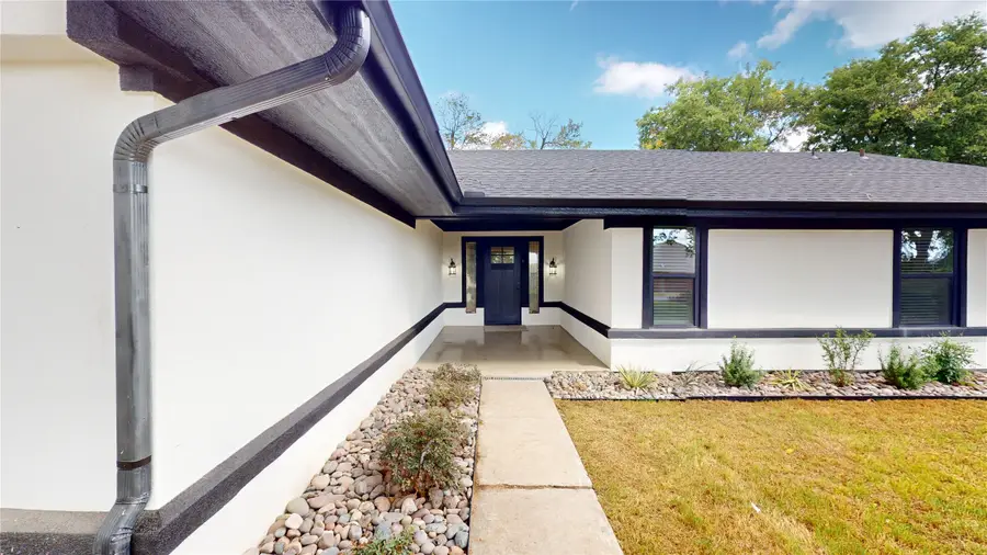 206 N Crownpoint Drive, Ada, OK 74820 - #3