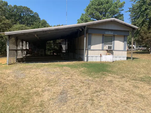 100 N Geronimo Street, Canadian, OK 74425