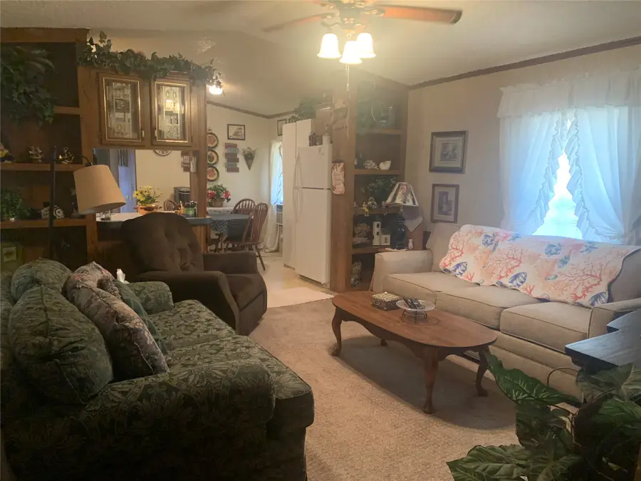 100 N Geronimo Street, Canadian, OK 74425 - #2