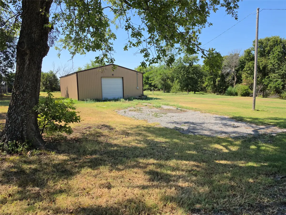 201 W 7th Street, Stratford, OK 74872 - #1