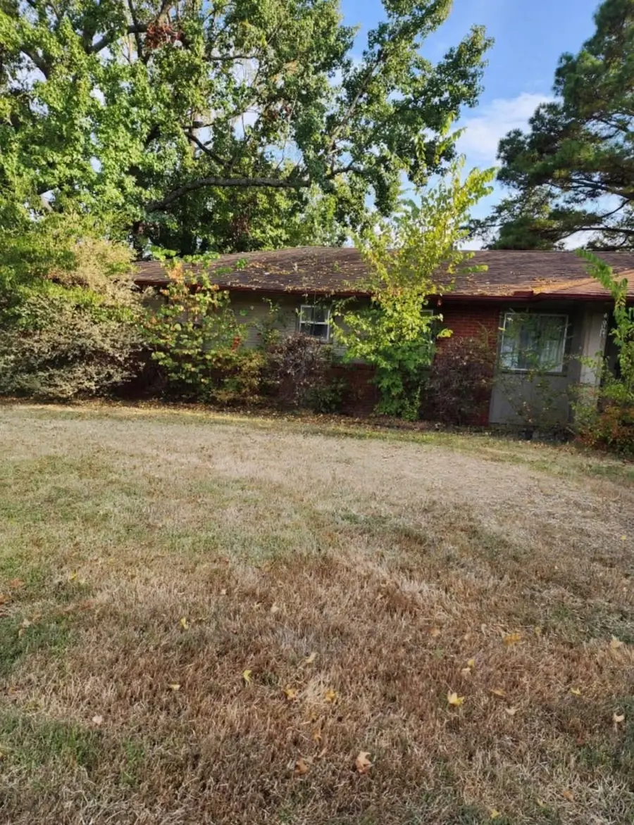 1210 E Duke Street, Hugo, OK 74743 - #2
