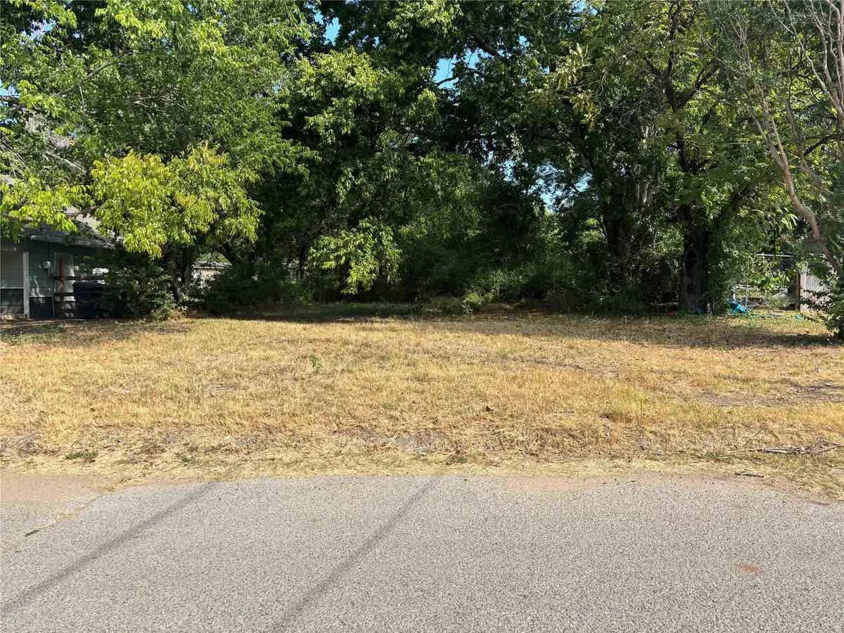 715 NE 8th Avenue, Ardmore, OK 73401 - #1