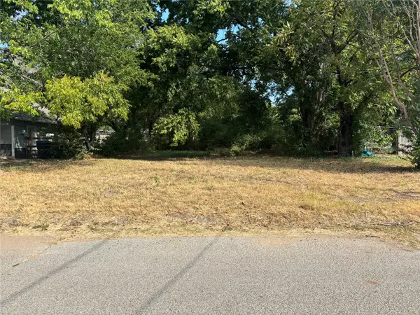 715 NE 8th Avenue, Ardmore, OK 73401