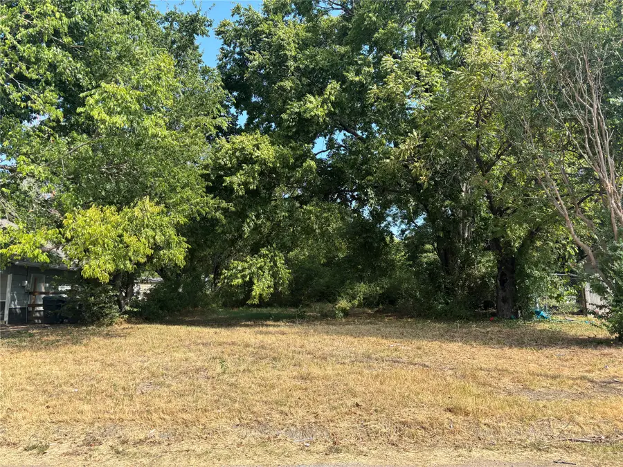715 NE 8th Avenue, Ardmore, OK 73401 - #2