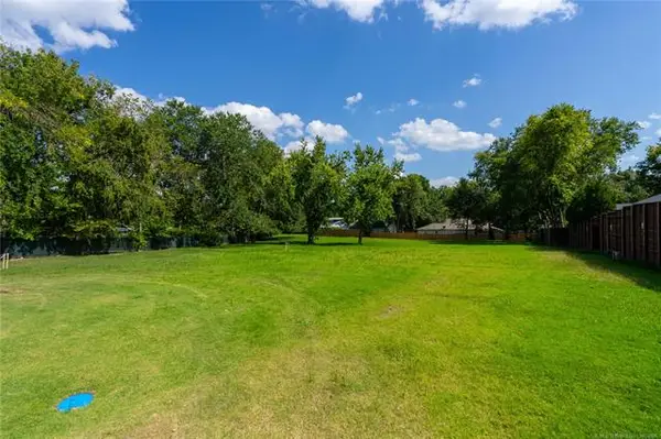 2602 E 16th Street, Tulsa, OK 74104