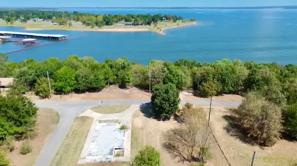 641 Sequoyah Drive, Eufaula, OK 74432