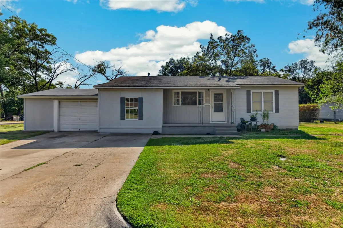 622 N Cherokee Avenue, Dewey, OK 74029 - #1