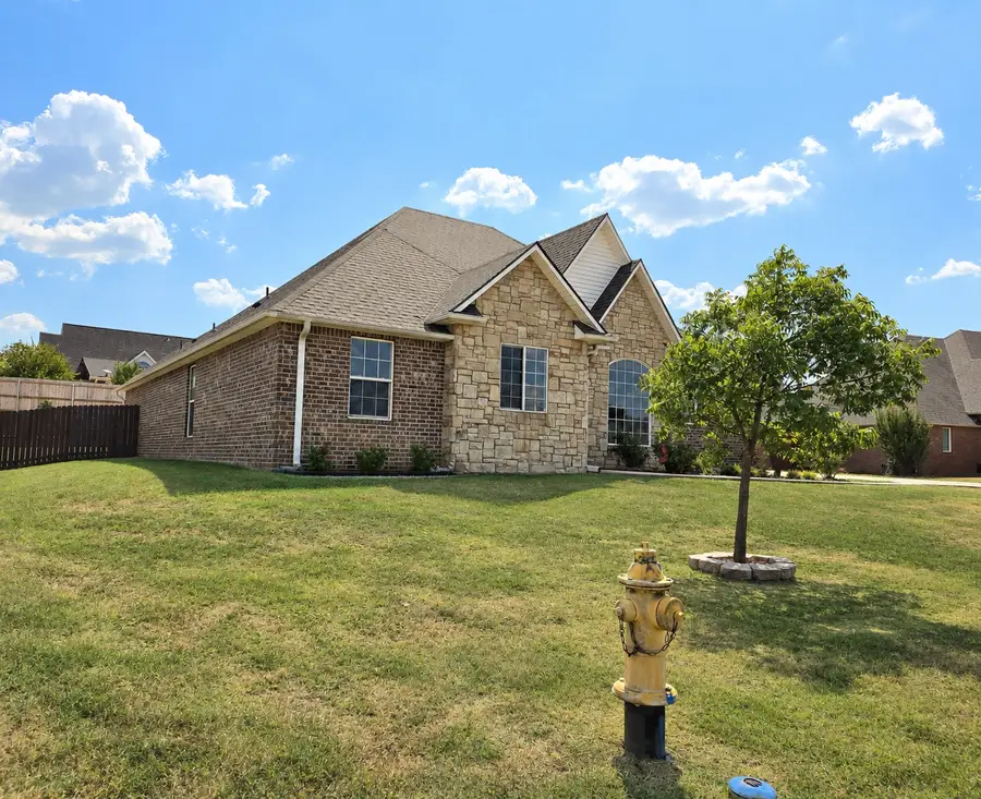 823 Cypress Drive, Ada, OK 74820 - #2