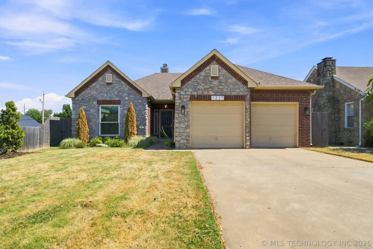 1227 S Columbia Place, Tulsa, OK 74104 - #1