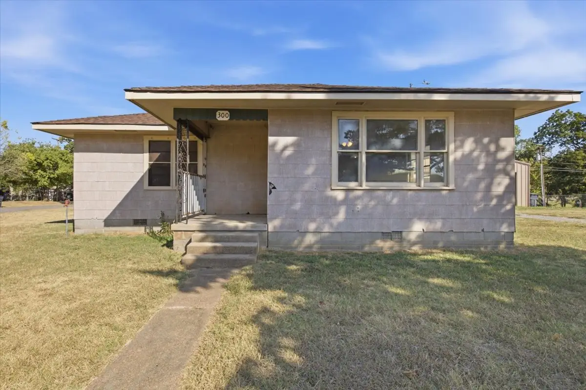300 E Main Street, Asher, OK 74826 - #1