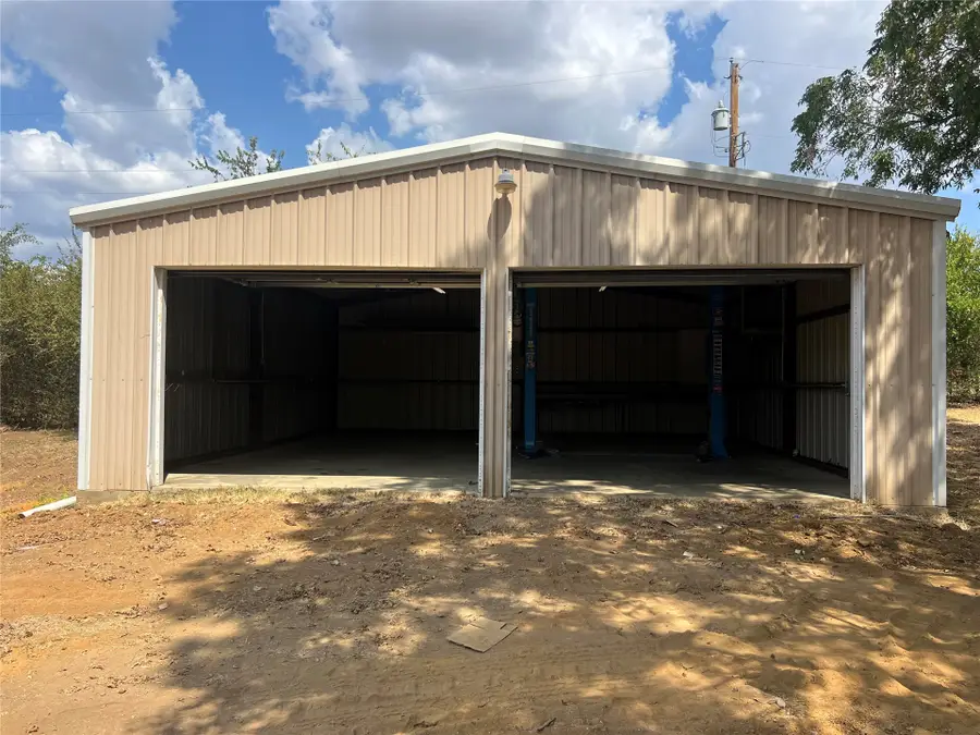 903 S 3rd Street, Calera, OK 74730 - #3