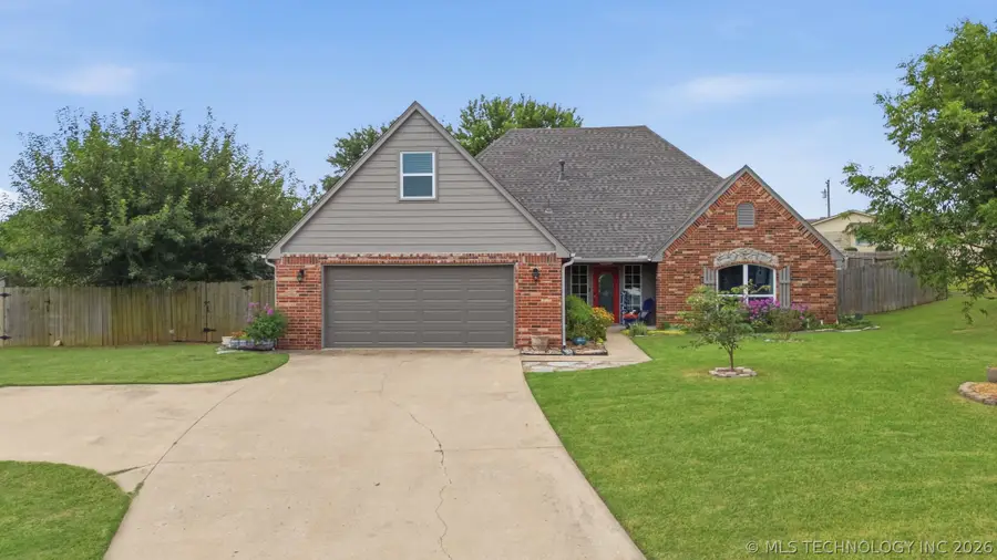 8012 W Cottonwood Avenue, Claremore, OK 74019 - #2