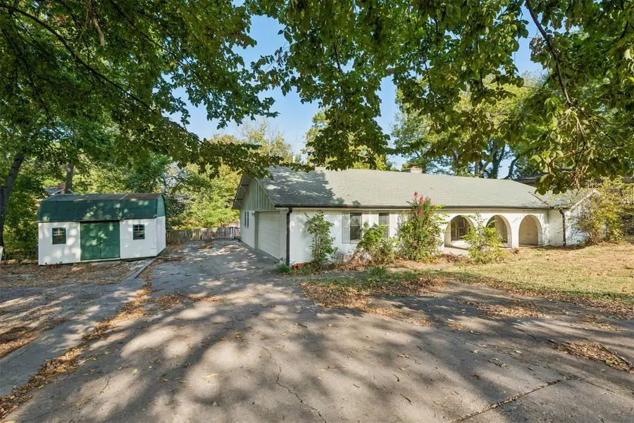 913 Sandstone Avenue, Bartlesville, OK 74006 - #3