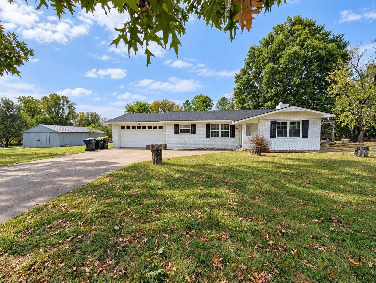 28897 E 141st Street S, Coweta, OK 74429 - #1
