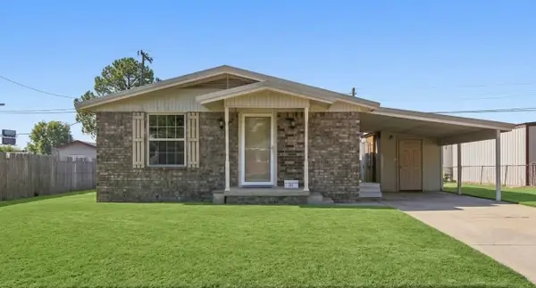212 Duncan Avenue, Checotah, OK 74426