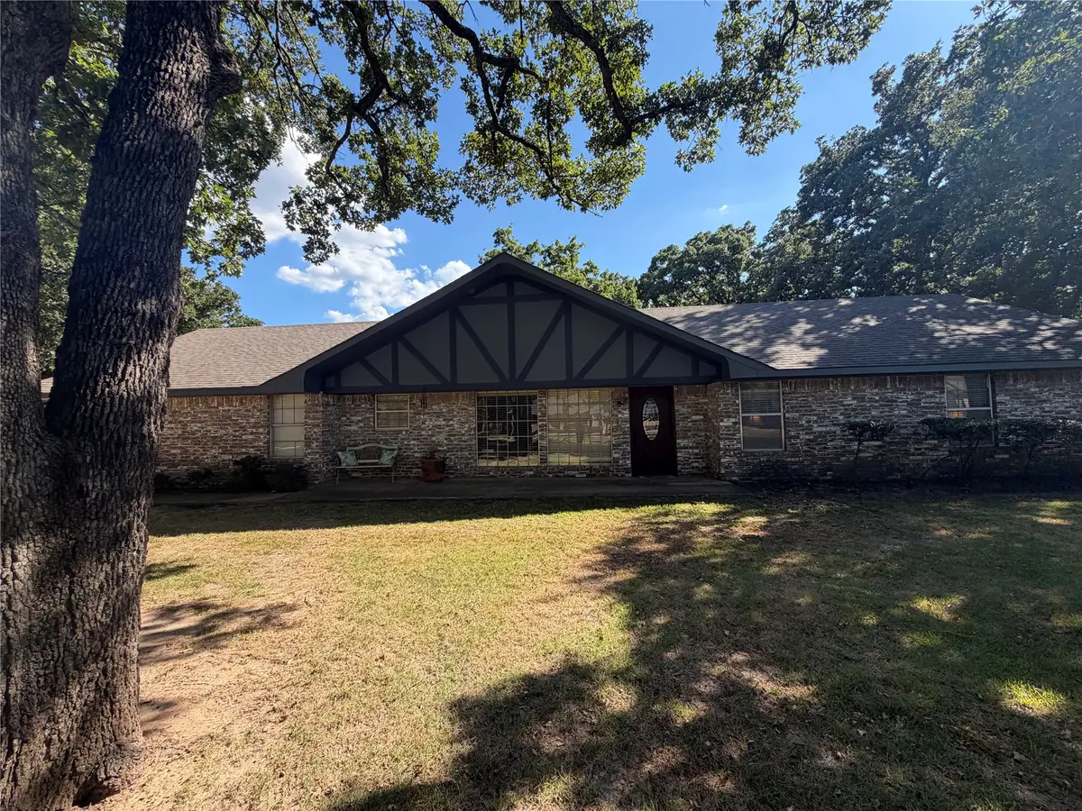 8 Town And Country Circle, Ardmore, OK 73401 - #1