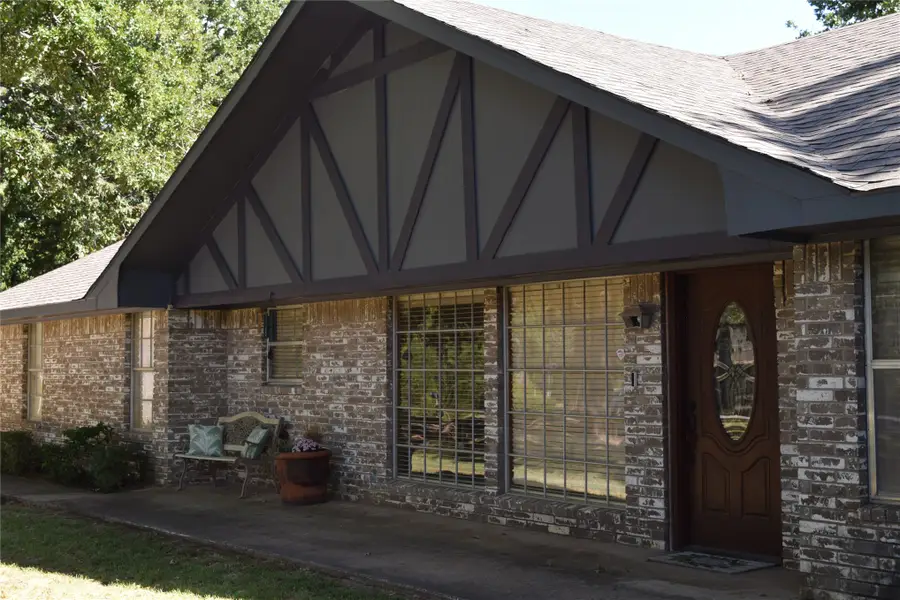 8 Town And Country Circle, Ardmore, OK 73401 - #2