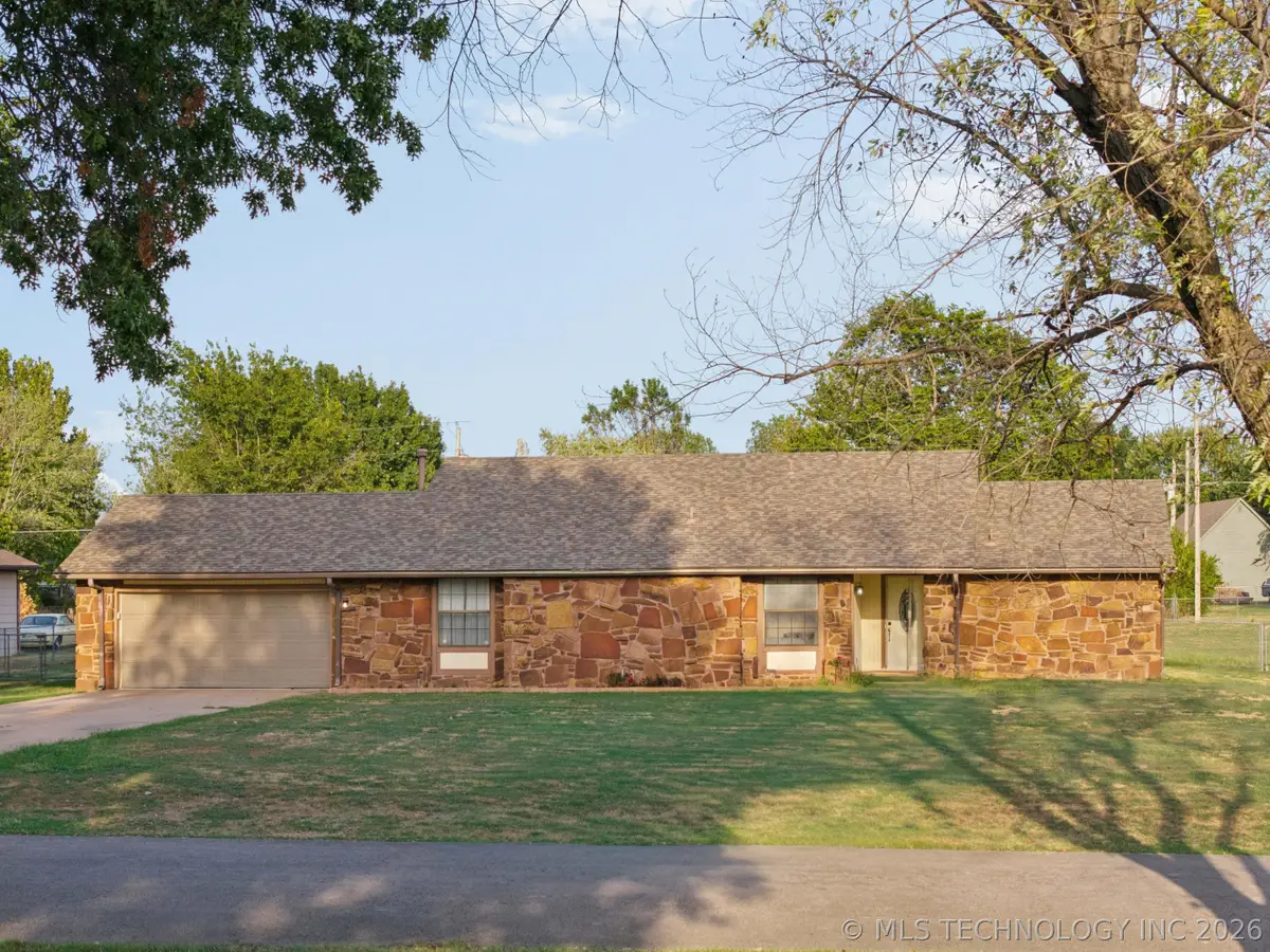 8427 N 170th East Avenue, Owasso, OK 74055 - #1