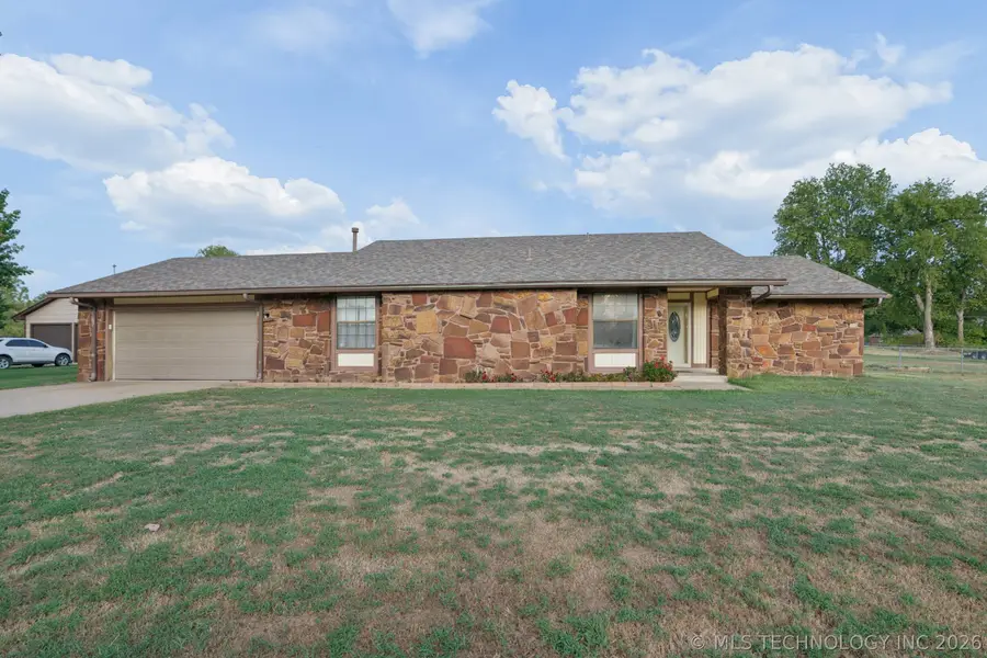 8427 N 170th East Avenue, Owasso, OK 74055 - #3