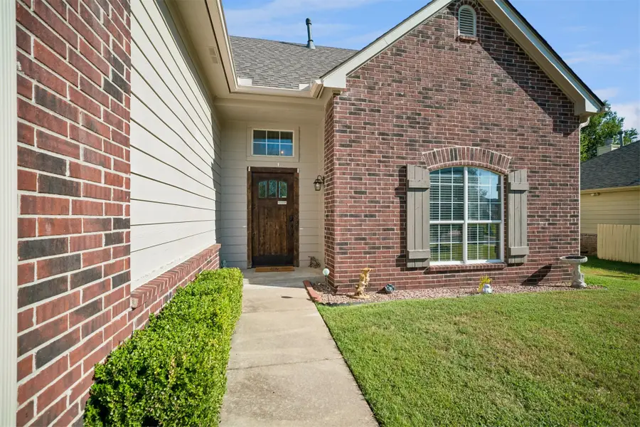 8025 Quail Ridge Road, Claremore, OK 74019 - #3
