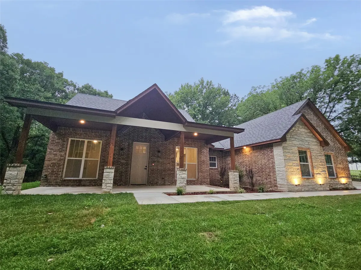 302 Oak Ridge Road, Fort Gibson, OK 74434 - #1