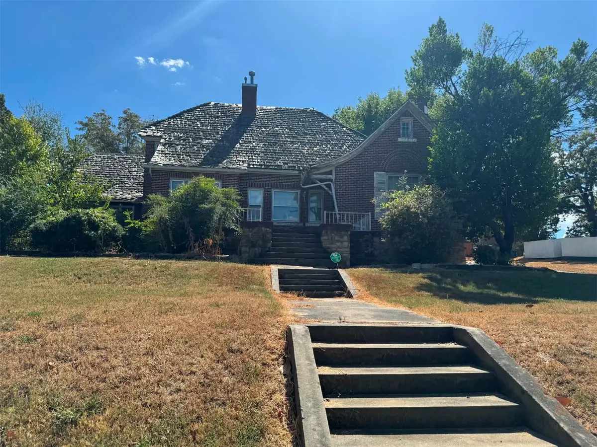 400 E Osage Avenue, McAlester, OK 74501 - #1