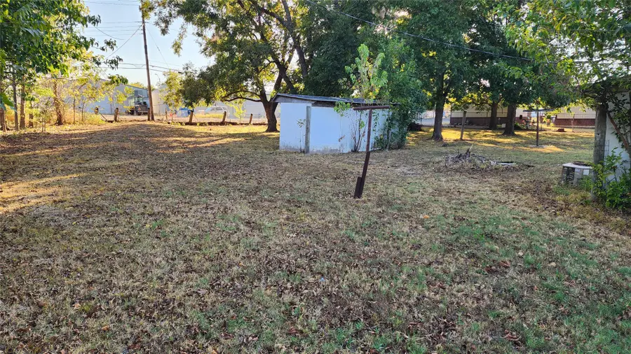 808 Peoria Avenue, Hartshorne, OK 74547 - #2